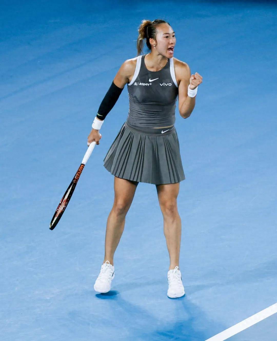 包含都灵全面碾压对手，轻松击败对手获胜的词条